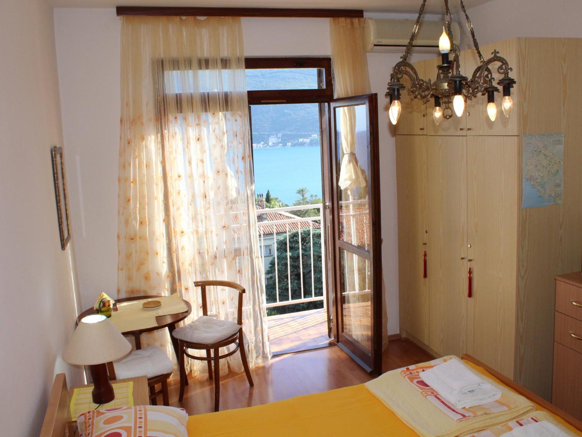 Guest House Tomanovic Herceg Novi Quarto foto